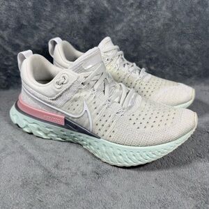 Women’s 8 Nike React Infinity Run Flyknit 2 Running Shoe Platinum Tint Lace Up